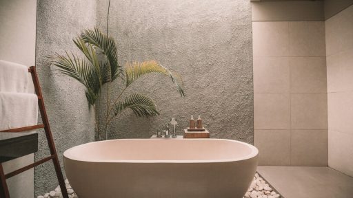 white ceramic bathtub